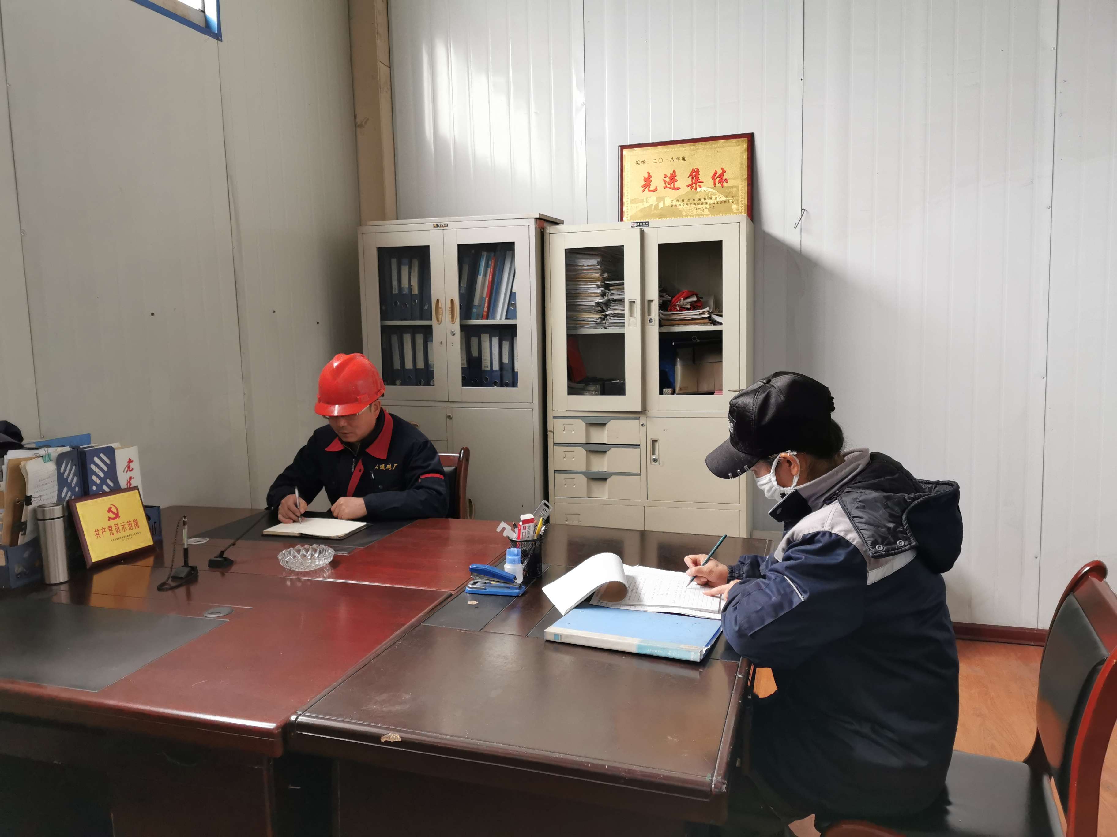 改善基層廠隊辦公環境   程彩琳攝.jpg