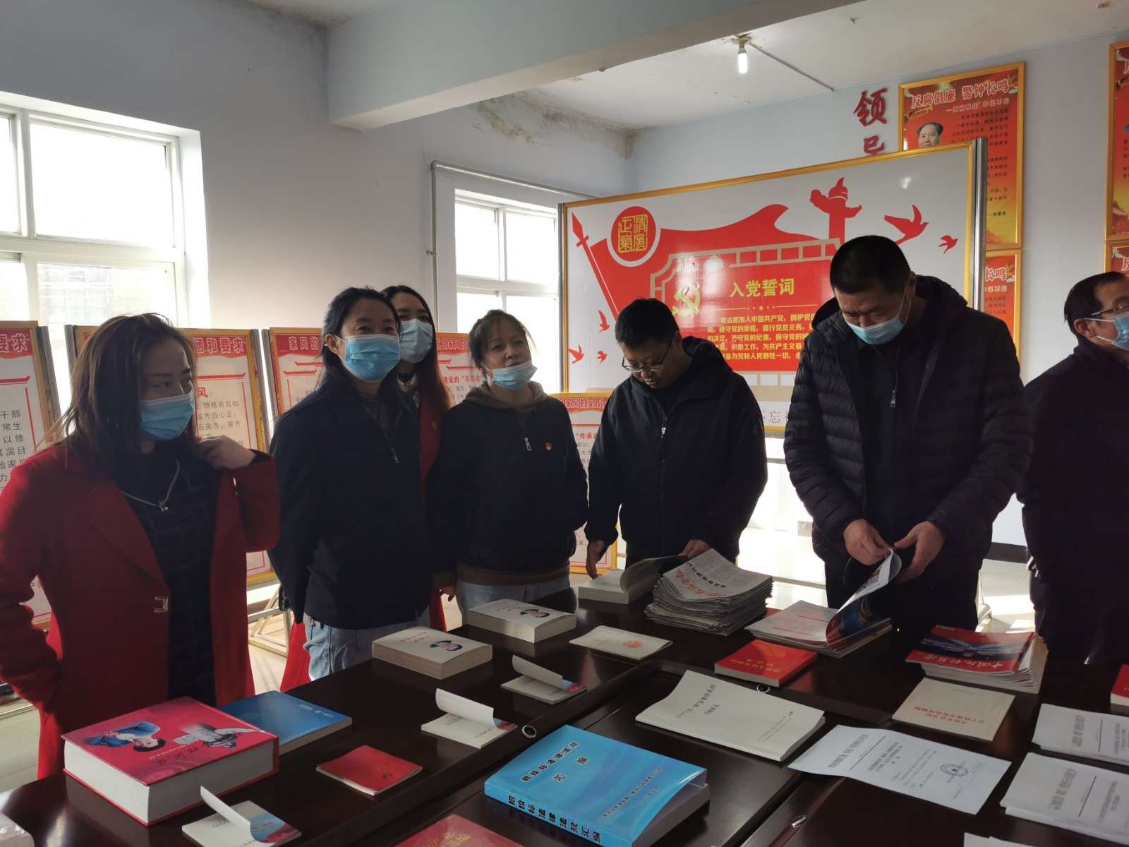 民意公司組織參觀大通廉政教育基地    程彩琳攝.jpg